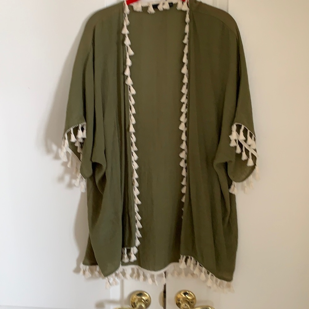 Fringed wrap